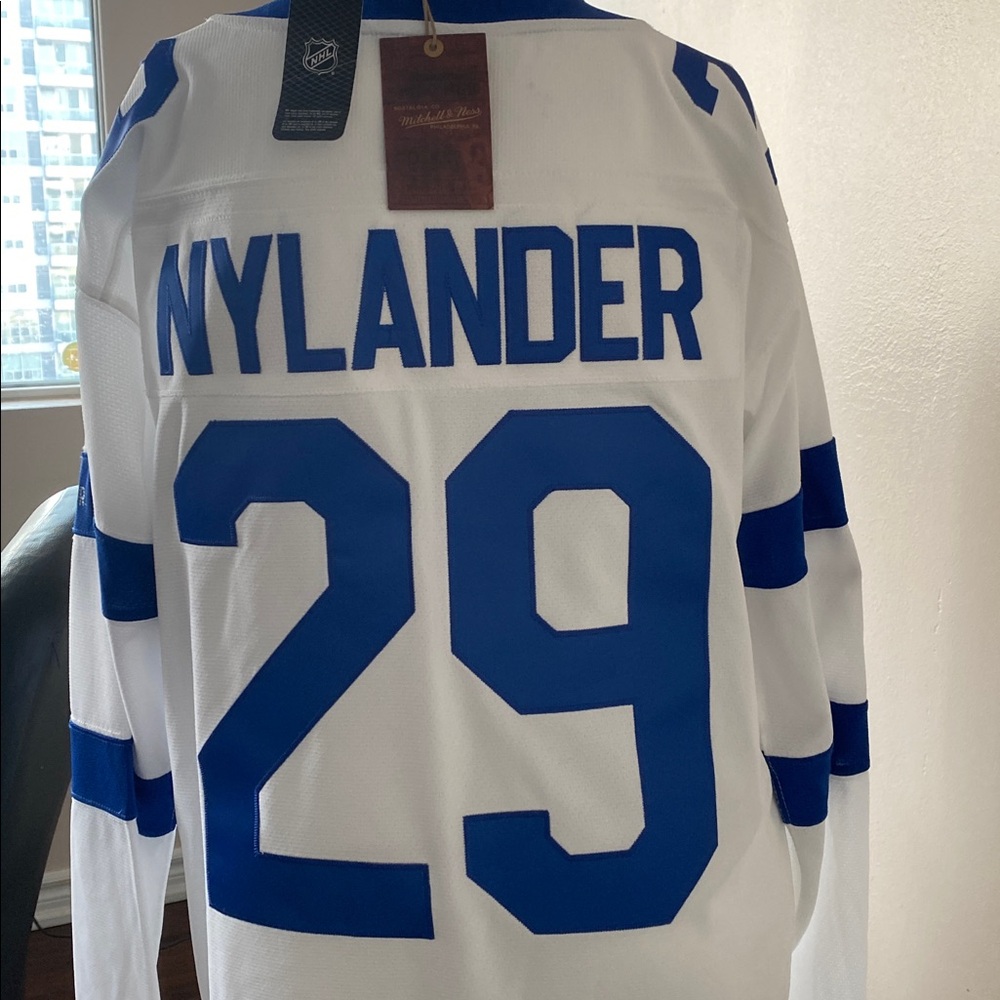 Vintage Toronto Maple Leafs Hockey Jersey - Picture 9 of 11